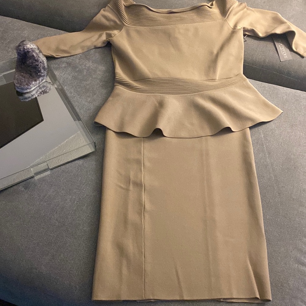 Off the shoulder 2 piece skirt set